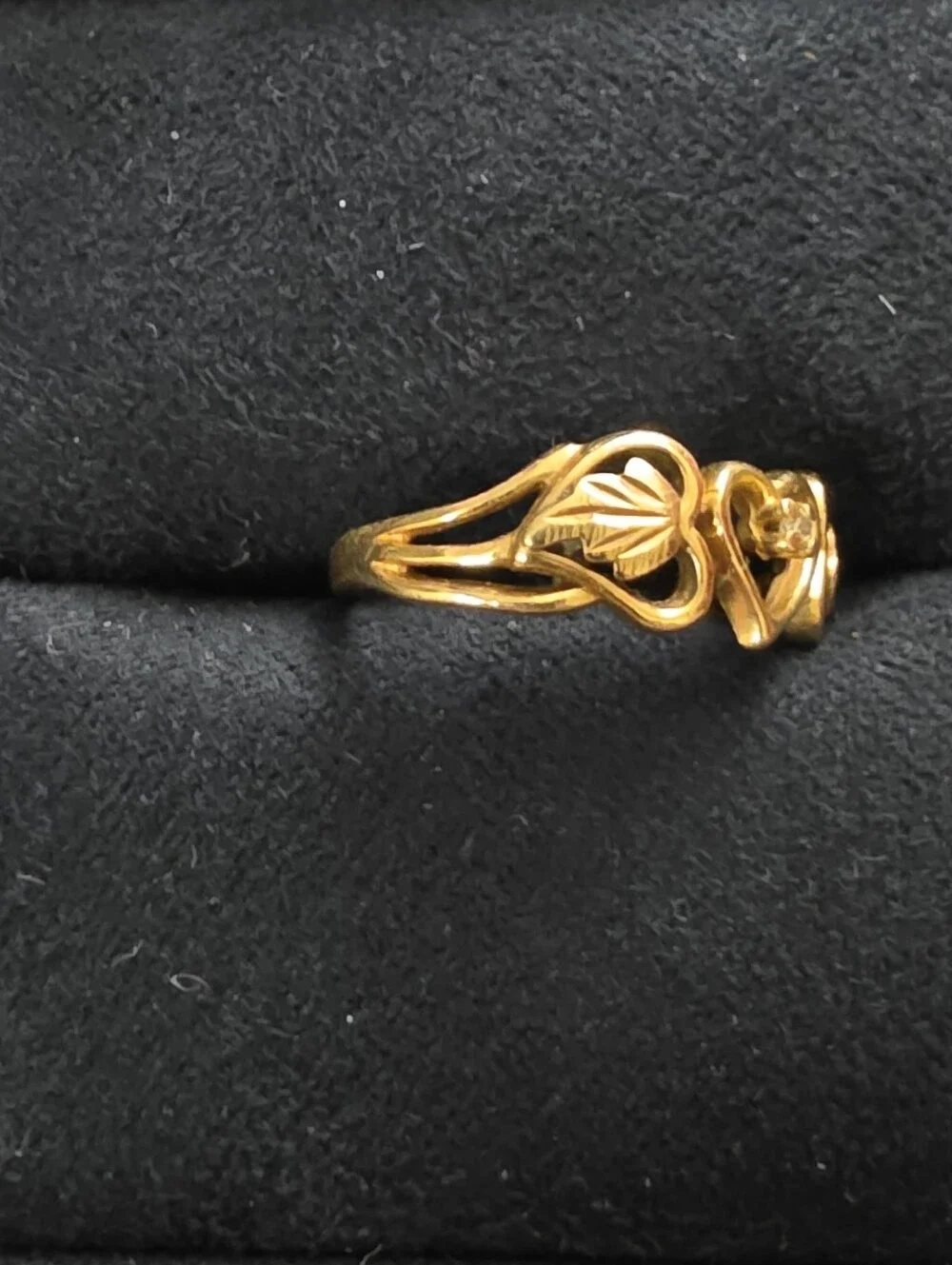 10k Diamond Blackhills Yellow Gold Ring (Vintage)
